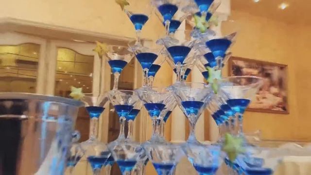 Пирамида из бокалов смотреть онлайн