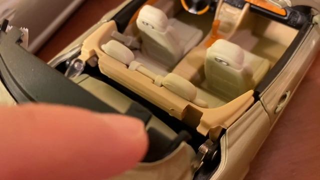 Maisto Vs. Motormax Lexus SC430: A Quality Comparison (Scale 1/18)