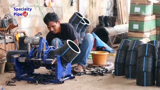 Proses finishing (Penyerutan) pembuatan Elbow 45° HDPE OD 200 mm PN 10 #fypシ #pipahdpe #hdpe смотреть онлайн