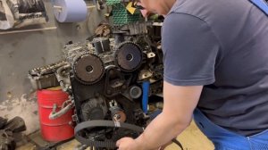 Установка ремня грм на моторе Вольво 2,5Т с "плоскими муфтами".