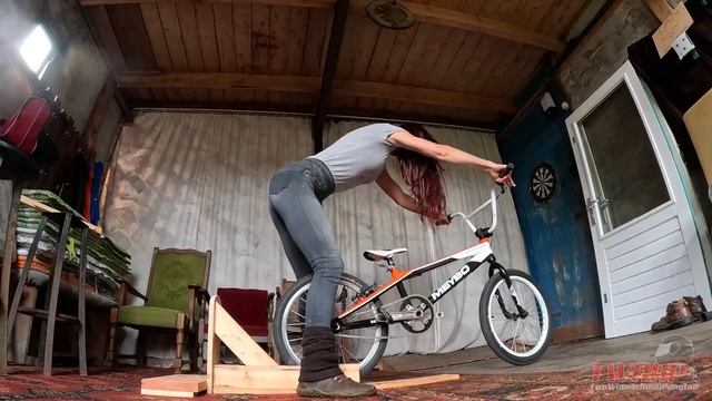 Mom's DIY Manual Machine streamlines training BMX смотреть онлайн