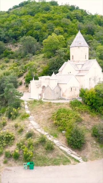 Нор Варагаванк - Тавуш - Армения 😍 Nor Varagavank - Tavush (Նոր Վարագավանք - Հայաստան😍) смотреть онлайн