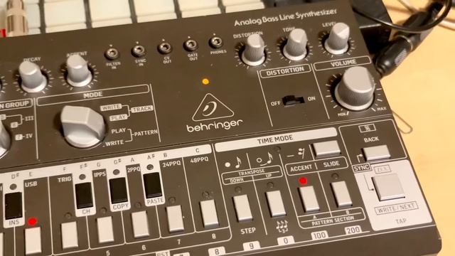 PhonTanz -Подготовка к запуску космического корабля ))) Behringer Td 3