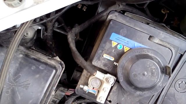 замена лампочки ближний свет рено логан 2 смотреть онлайн