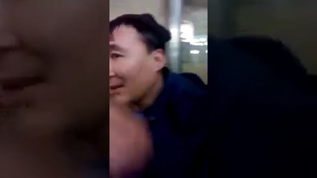 Беспредел контролёров ГКУ на Киевской. смотреть онлайн