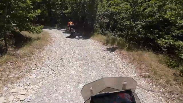 Giro nella foresta Casentinese con Enduro in Toscana parte 2 смотреть онлайн