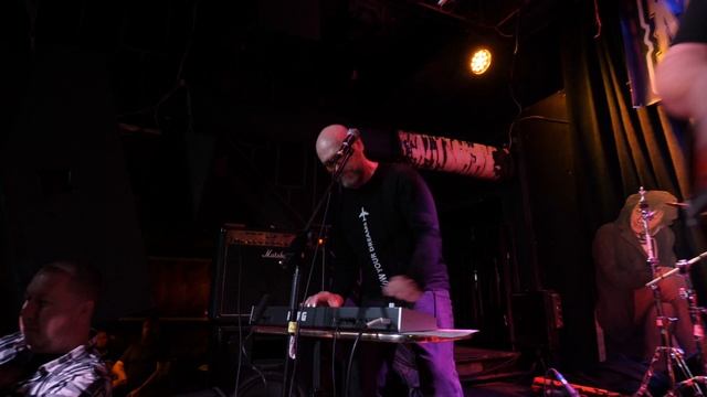 Вдоль по улице вниз. БОТАНИКА смотреть онлайн