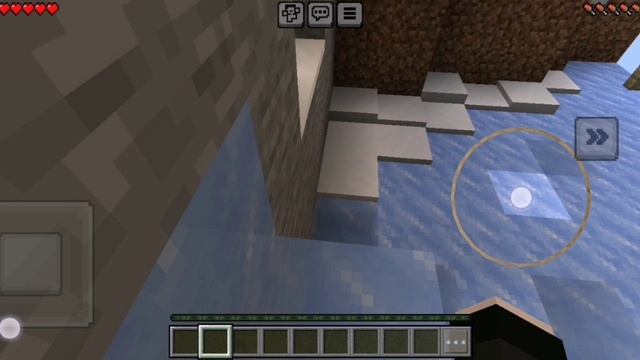 Василёк паркурит по снежной тайге в майнкрафте