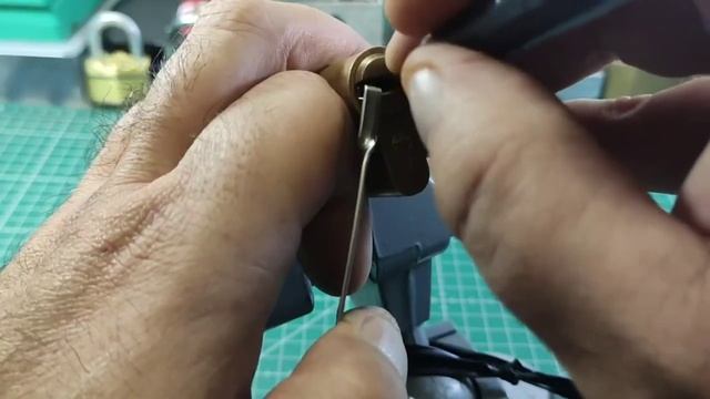 (292) ganzuado cerradura EZCURRA DS15 ,5 pernos смотреть онлайн