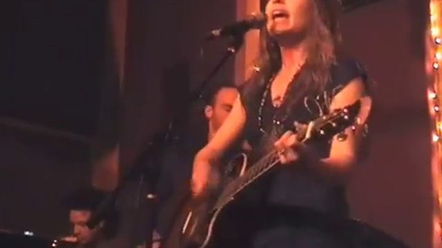 9:45 - Mieka Pauley смотреть онлайн