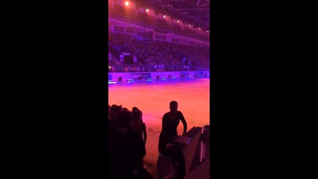 Алина Загитова в Нижнем Новгороде. 26.04.22 Видео из соцсетей смотреть онлайн