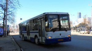Автобус НефАЗ-5299-20-32 борт. №858 маршрут 57 на остановке "Площадь Труда"
