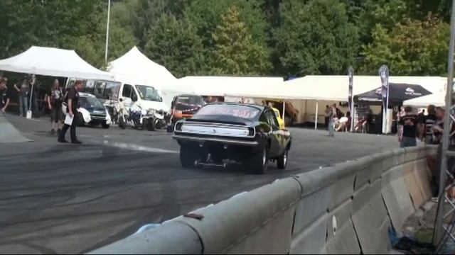 68´er Plyxmouth Barracuda beim Bike and Music Weekend 2011 смотреть онлайн