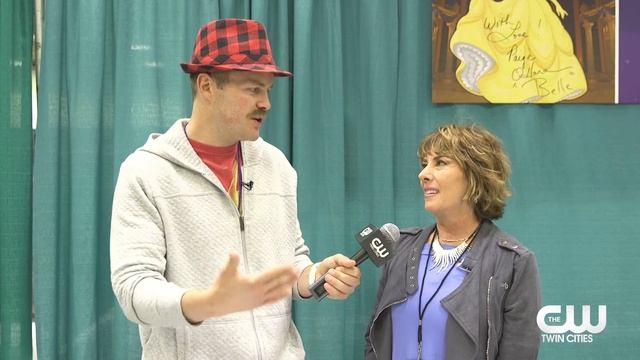 PAIGE O'HARA voice of Beauty and the Beast's Belle at GalaxyCon смотреть онлайн