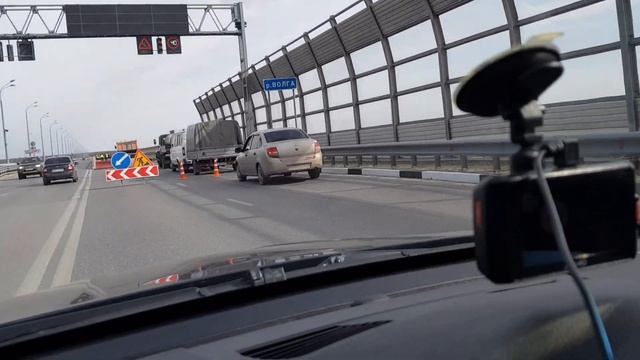 "Танцующий" мост в Волгограде. Не прошло 10 лет, а его латают смотреть онлайн