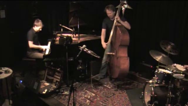 Rembrandt trio live in eindhoven volksweisje prysm how deep is the ocean смотреть онлайн