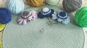 Паучок брелок плюшевый. Мастер класс. Паучок в полоску. Вязаная игрушка крючком