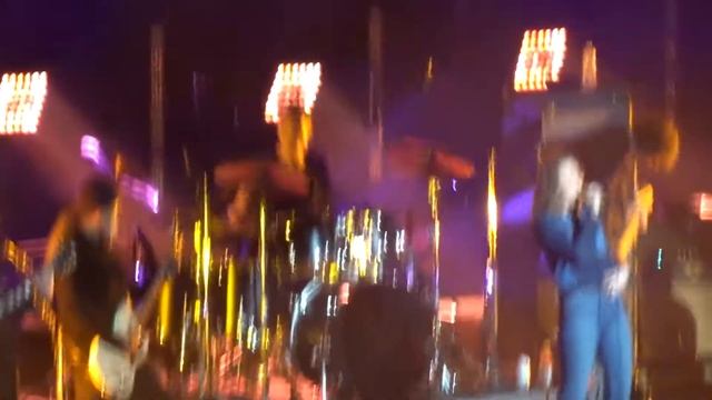 Soundgarden (with guests listed in description) - Black Hole Sun @ Chris Cornell Tribute 01.16.2019 смотреть онлайн