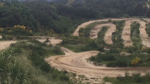 Pista de motocross em Soalhaes смотреть онлайн