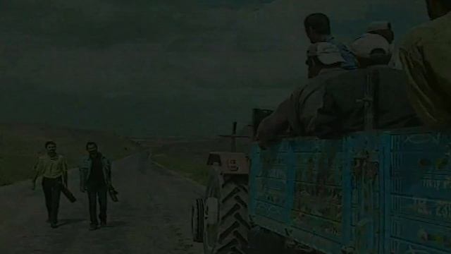 Ergîn Xelîkan - Gula Momê [Official Music Video] смотреть онлайн