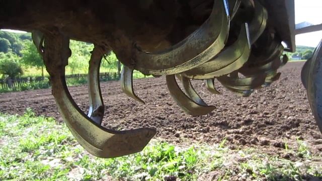 Грунтофреза "ЯРИЛО" і ЮМЗ смотреть онлайн