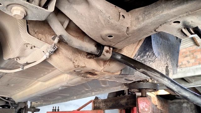 como trocar buchas da barra estabilizadora e bieleta ,Sandero 1.6 8v. смотреть онлайн
