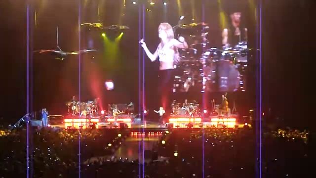 Shakira - La Tortura (live in Minsk) смотреть онлайн