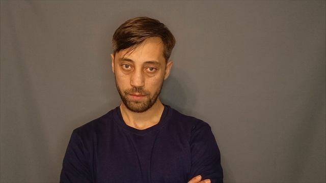 Евгений Зайнетдинов, 32 года, роль- Бармен