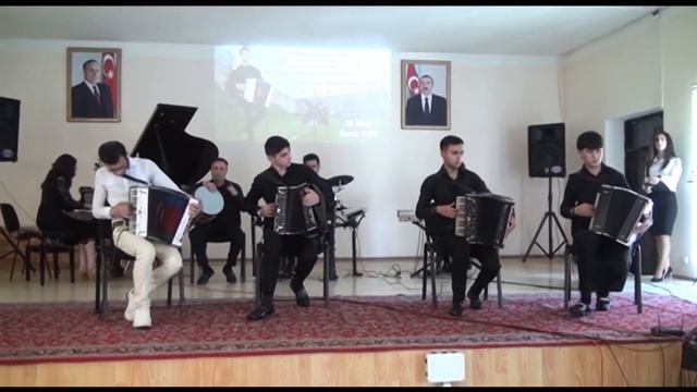 Tofiq Quliyev "Vals" ifa edir : Natiq Rəsulov adına qarmon ansamblı bədii rəhbər : Namiq Hacıyev смотреть онлайн