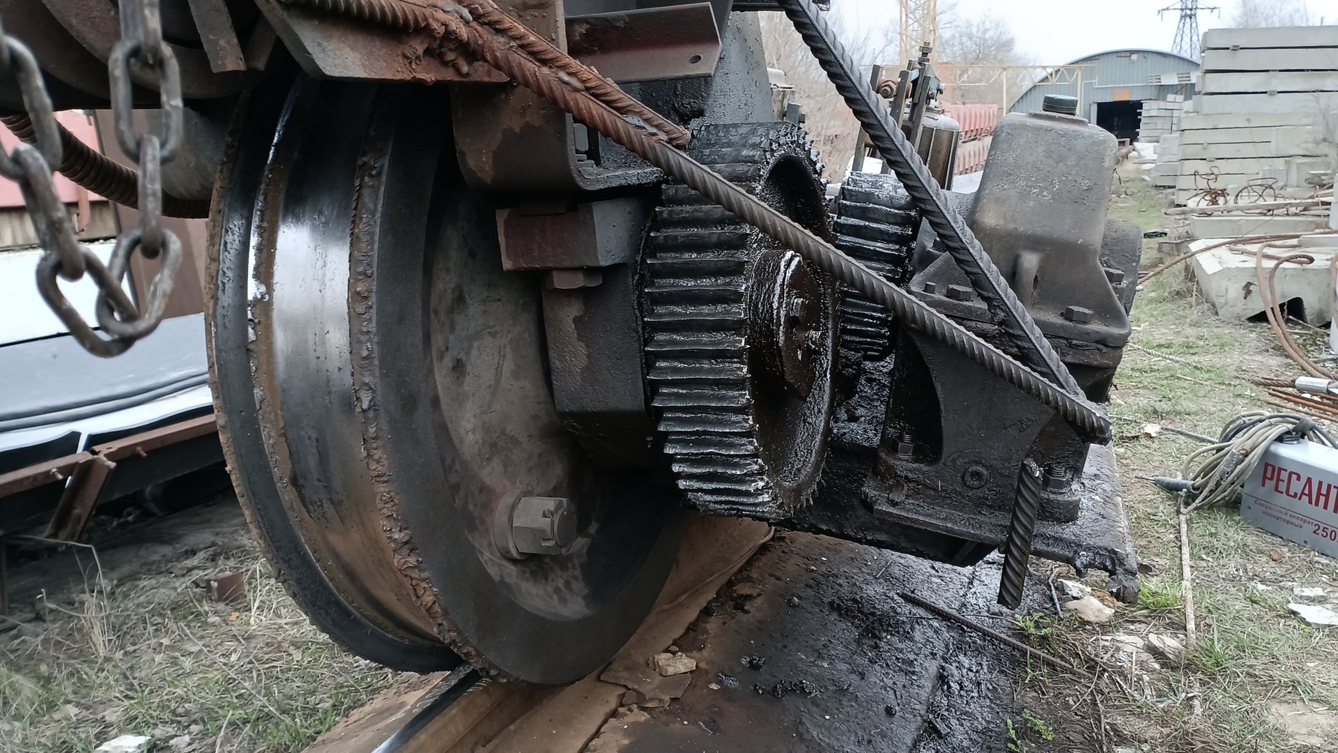 Авария ходовой тележки козлового крана.Ремонт.