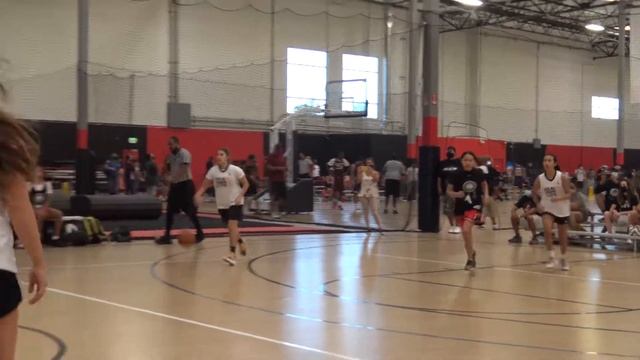Socal Hoops Elite White vs Run N Gun 10.18.20 смотреть онлайн