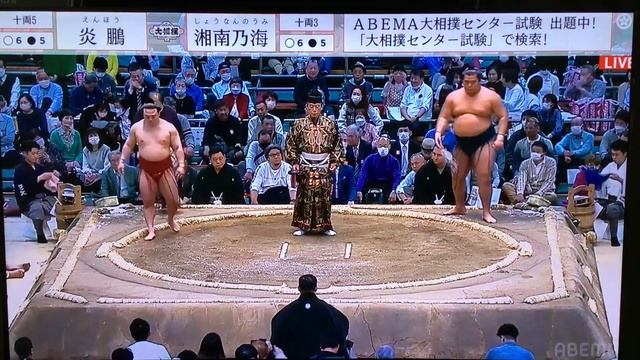 Osaka 2023 - Day 12 - Juryo: 2 matches with Ichinojo & Enho смотреть онлайн