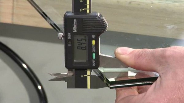 Раскрой триплекса 4+4 на полуавтоматической линии Intermac Genius LM-C37 (03'35")