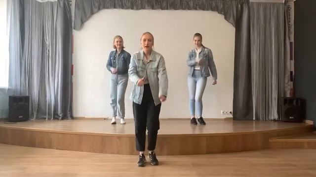 Танцевальный флэшмоб. Повторить сможете? Отправляйте свою версию сюда https://vk.com/vunderkit смотреть онлайн