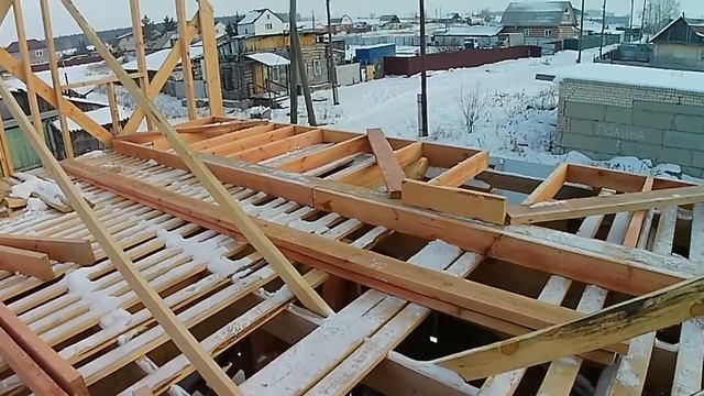 Каркасник, топлю печь, пилю укосины смотреть онлайн