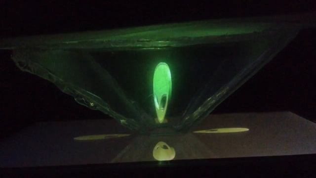 3Д голографическая пирамида / 3D holographic pyramid смотреть онлайн