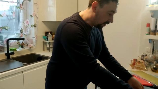 Как правильно засолить рыбу. Очень простая засолка красной рыбы! GER. Subtitles смотреть онлайн