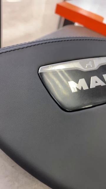 Фура Man. Перетяжка руля и подушки безопасности смотреть онлайн