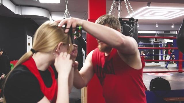 Михаил Гала провёл тренировку в зале бокса "Ударник"