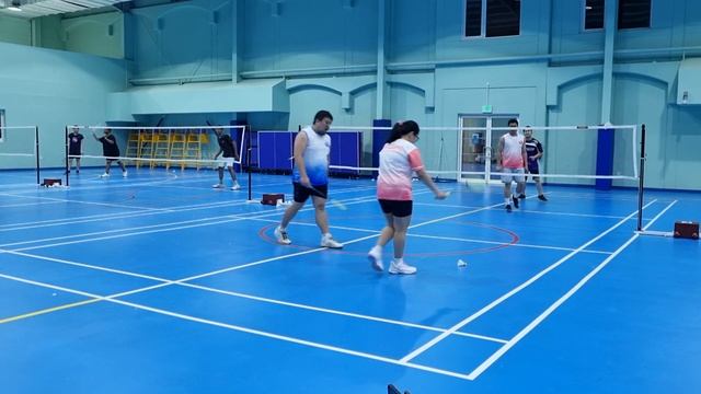 Solid Badminton Club Dubai | Paolo/Nads vs Karl/Vlad смотреть онлайн