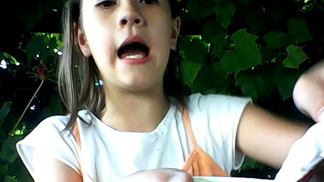 На даче открываю вкусняшки :-) :-) :-) смотреть онлайн