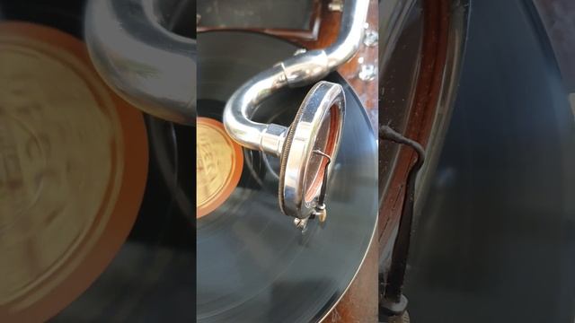 Mit zwei Augen wie die deinen WALZERLIED - LYS ASSIA mit Chor und Orchesterbegleitung смотреть онлайн
