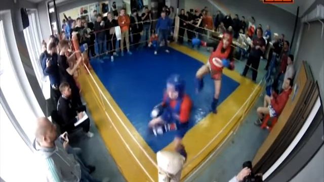 Более двадцати бойцов попробовали свои силы на открытом ринге смотреть онлайн