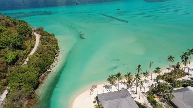 SAii Phi Phi Island Village смотреть онлайн