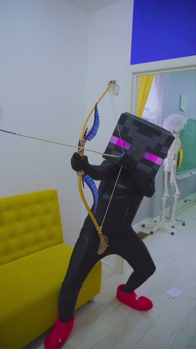 We found ourselves in the real world Minecraft in real life! #funny #minecraft #family смотреть онлайн