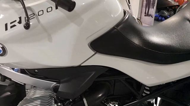 BMW R 1200 R USATA FULL OPTIONAL by Nuova Raschiani Snc Piacenza смотреть онлайн