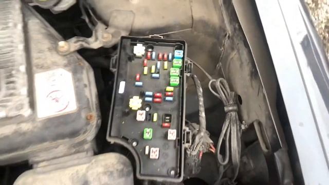 The fuse box location on a (2007-2017) Jeep Patriot смотреть онлайн