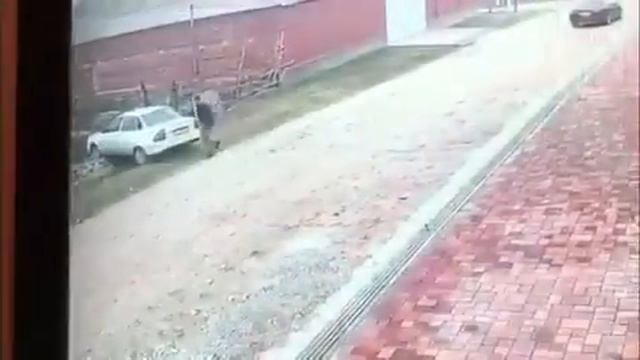 В Чечне задержан маленький угонщик)) смотреть онлайн