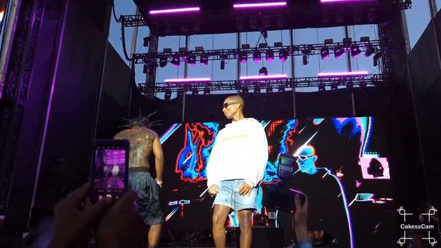 Lil Uzi Vert - Neon Guts (Live) @ Something in the Water 2022 w/ Pharrell смотреть онлайн