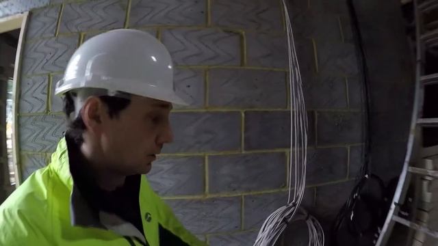 Ben's build - windows taped, airtightness membrane in and skylight installed смотреть онлайн